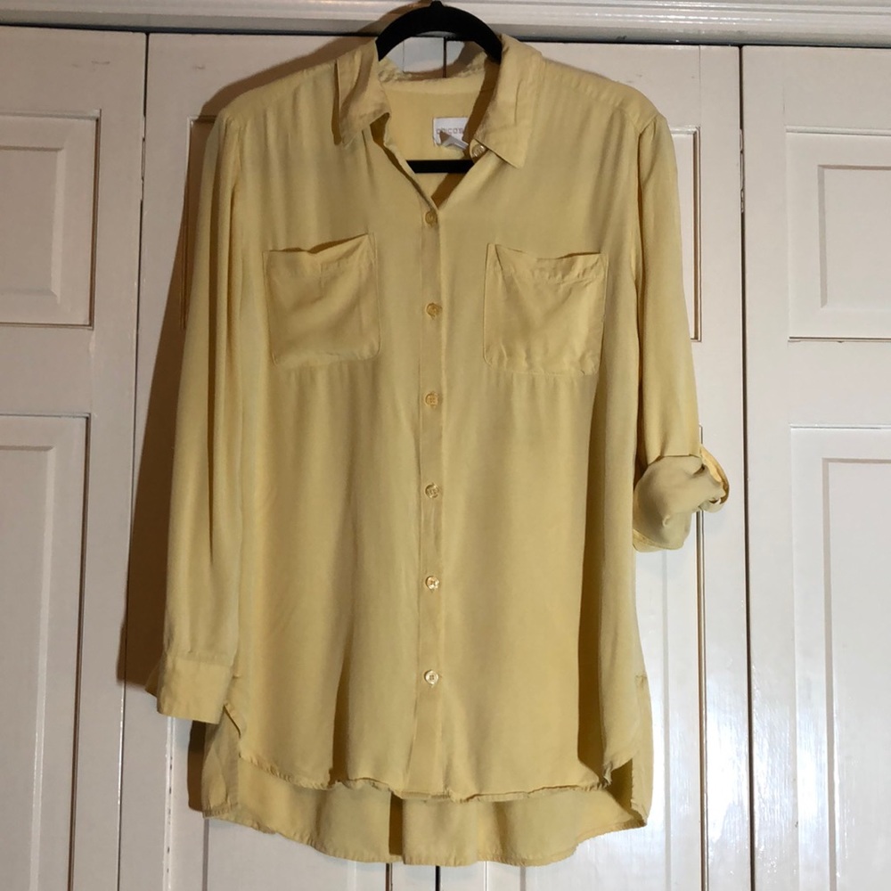 Chico’s Butter Yellow Long Button Up Shirt long sleeve or Roll Tab SZ 1/8 R1